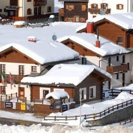 Chalet Pineta Livigno Esterno foto